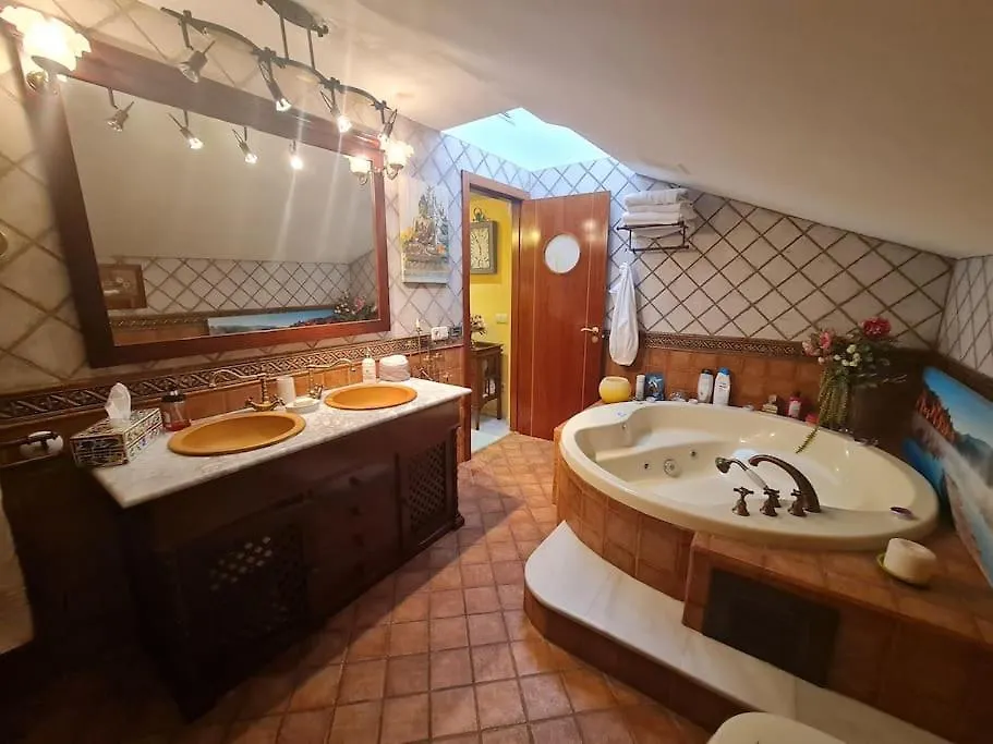 Atico 3 Dormitorios Ron Manuel Marbella Centro